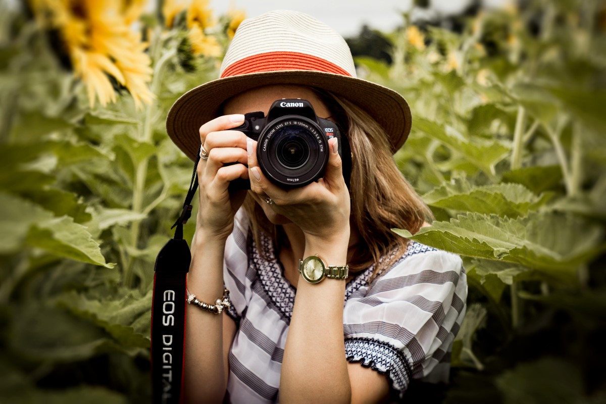 Woman photographer